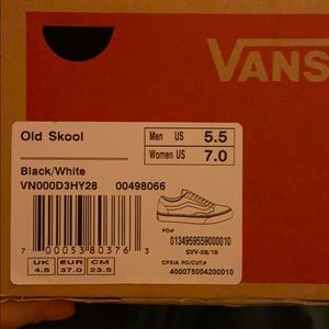 COPY - size 7 women’s black/white old skool vans